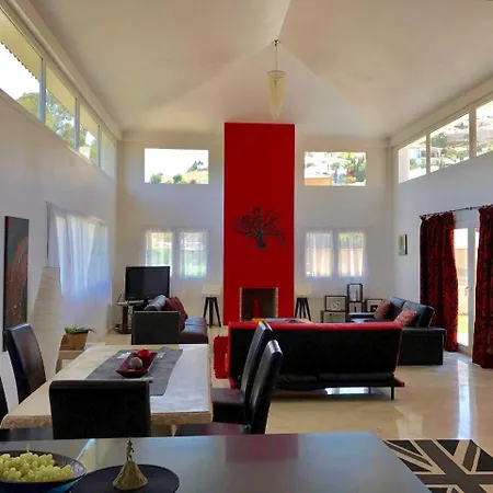 Sleeps 8 Pool Air Con Villa Mijas
